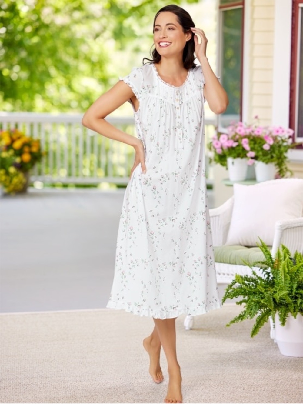 Eileen West long rosebud print cap sleeve nightgown - Picture 2 of 14